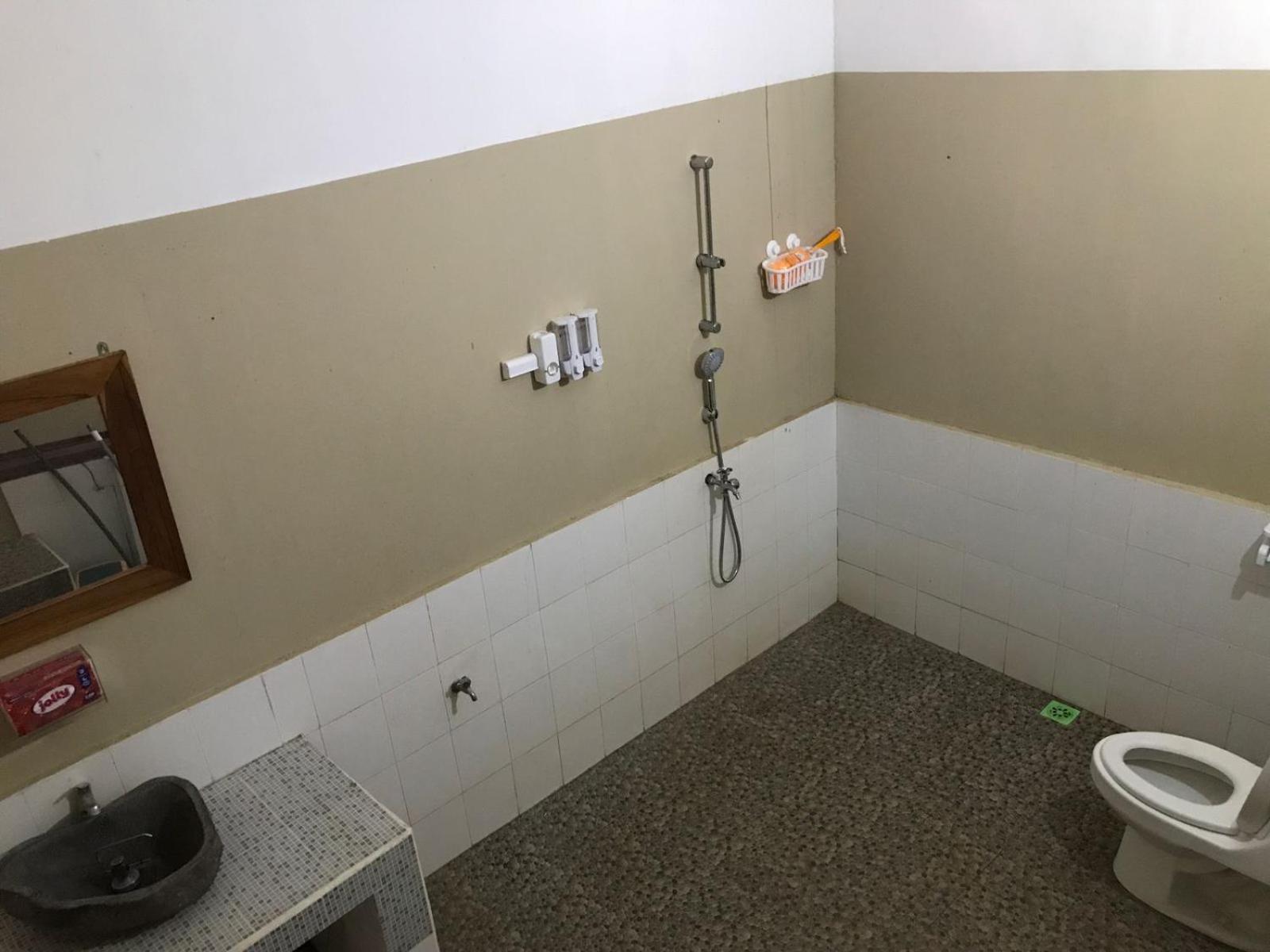Kevin House Otel Tanjung  Dış mekan fotoğraf